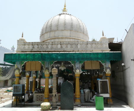 Sufis, Dargahs & Divinity in Delhi -